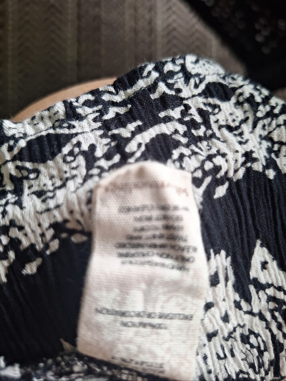 Soft Surroundings Boho Ikat Crinkled Gauzey Tunic Embroidered Sequins Sz Medium - Picture 13 of 13